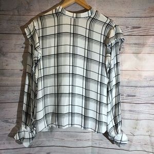 MM by My Michelle Black/White Ruffle Top Sz L